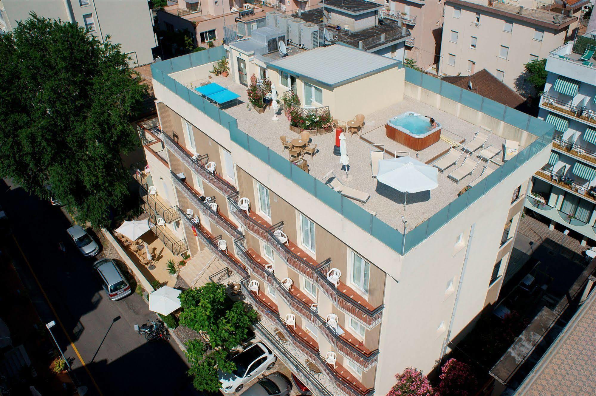 Hotel Esperia Cattolica Exterior photo