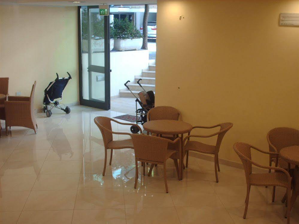Hotel Esperia Cattolica Exterior photo